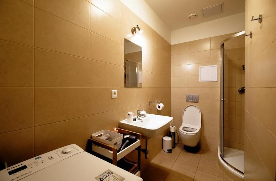 Cosy Studio, 15Min To Old Centre, Self-Check In, Free Wifi, Welcome Drink! Praha Eksteriør bilde